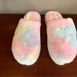 True Craft Slippers House Shoe Rainbow Faux Fur Vegan Womens size 7
